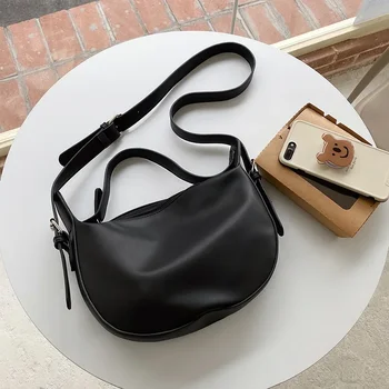  Лидер продаж Седельная сумка большой емкости для женщин осенью и зимой Текстура Instagram для студентов Повседневная мягкая сумка через плечо  10